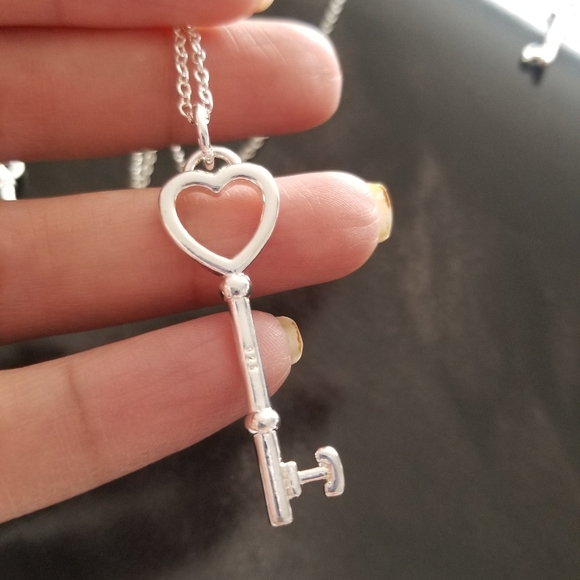 💎STERLING SILVER NECKLACE AND EARRINGS - Picture 5 of 6